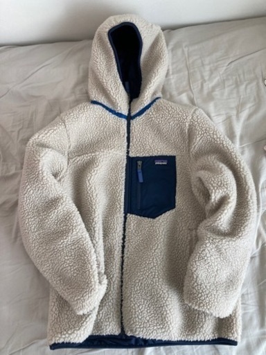 パタゴニア大人気ボアパーカー！リバーシブル