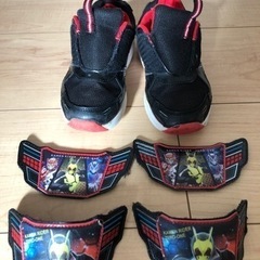 仮面ライダーゼロワン　スニーカー　18㎝