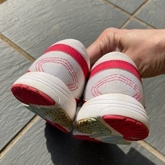 【中古・美品】adidas ジョギングシューズ　20センチの画像