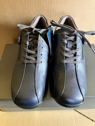 新品未使用　ヨネックス ウォーキングシューズ レディース パワークッションLC21  パールネイビー　22.0cm