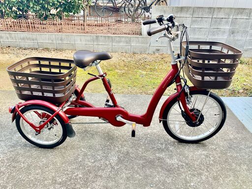 ブリヂストン 電動アシスト三輪車 ラクットワゴン　新古車　ルビーレッドをお売りします