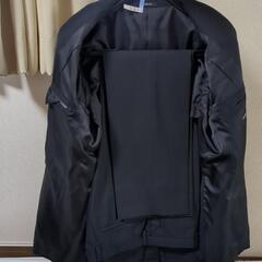 メンズスーツの画像