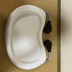 【お取り引き中】カトージ　ベビーバウンサー　テーブル付きの画像