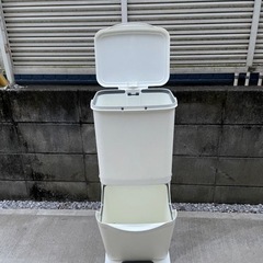 ゴミ箱、キッチン用ゴミ箱、2段の画像