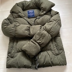 ダウンジャケット　カーキ