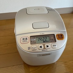 【美品】象印 炊飯器 3合 NL-BB05AM-WM