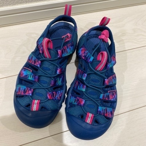 keen サンダル 23cm １度短時間のみ使用