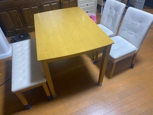【取引中】ダイニングテーブルセット（白）