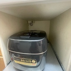 (大塚家具)パウモナレンジ台　食器棚　シルバー　コンセント2つの画像