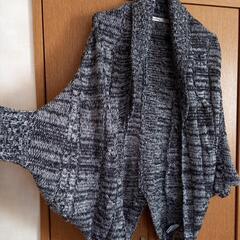 美品　薄手ニットアウターの画像