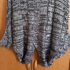 美品　薄手ニットアウターの画像