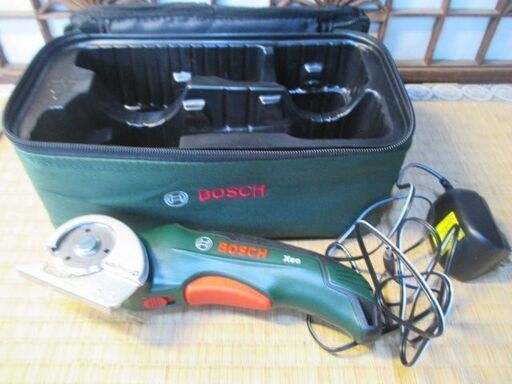 BOSCH　（株）　ジュウタンカッター　電動　充電式