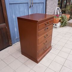 人気のmaruni(マルニ)の地中海シリーズのコンパクトな5段チェストです