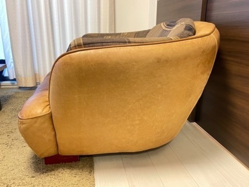 オピアム 本革一人掛けソファー