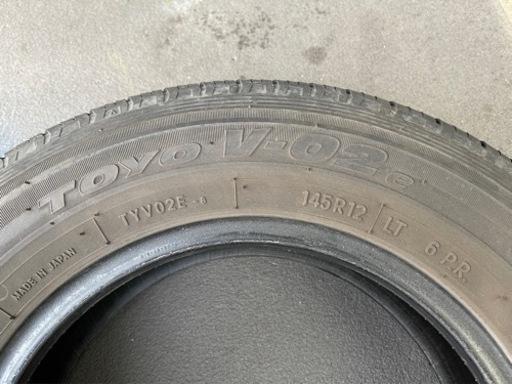 はめ替え工賃込み！145R12 LT 6PRトーヨーV-02e 19年製中古2本セット！軽トラ、軽バン