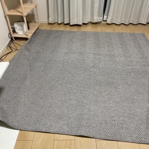 ニトリ　ラグ　グレー