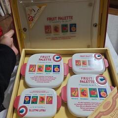 フルーツ柄まな板、タッパーセット