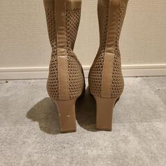 ベージュ メッシュ ブーツの画像