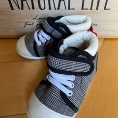 スニーカー　男の子　14cm