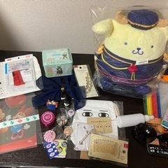 雑貨類、ぬいぐるみ、クリアファイルなど