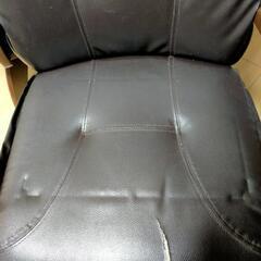 椅子（同じものが２脚あります）の画像