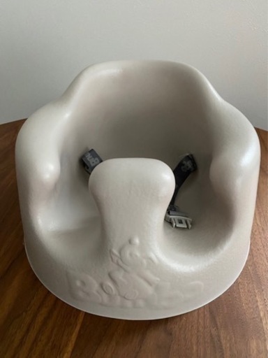 BUMBO ベビーチェア