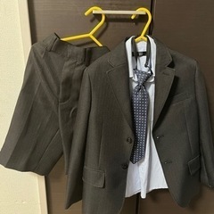 サイズ120スーツの画像