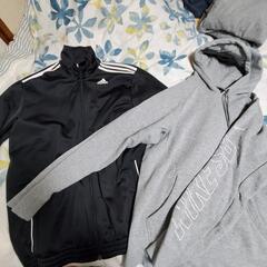ナイキ、adidas2点の画像