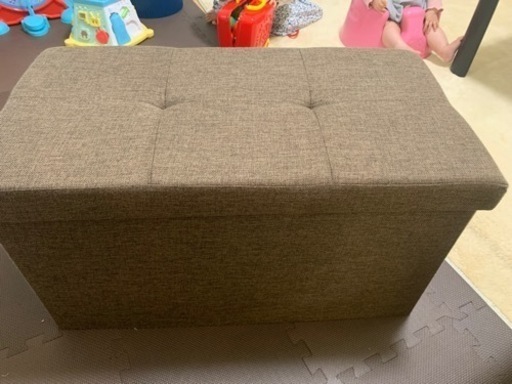 決まりました　収納兼いす　中の仕切り動かせます