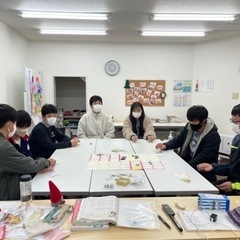 中学生の英語と国語の講師の画像