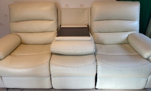 美品！3人用電動合皮テーブル付きリクライニングソファ( Nビリーバ 抗ウイルスNシールドBE)