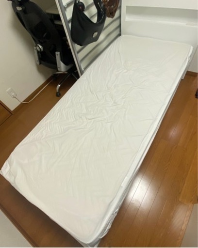 跳ね上げ式セミシングルベッド＋コイルマット＋カバー付き