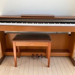 電子ピアノ　YAMAHA