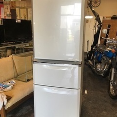 2019年3ドア三菱335L自動製氷機付リサイクルショップから