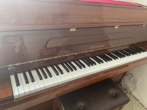 WEINBURG ピアノ