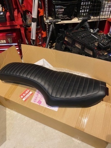 スポーツスター  コブラシート ハーレー