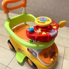 アンパンマン　車