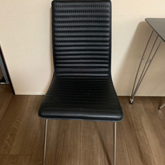 最終値下げ　中古ニトリダイニングテーブルセット※椅子は一個のみ、訳ありの画像