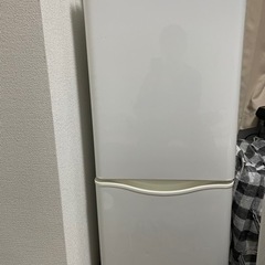 冷蔵庫。まだまだ使用できます。