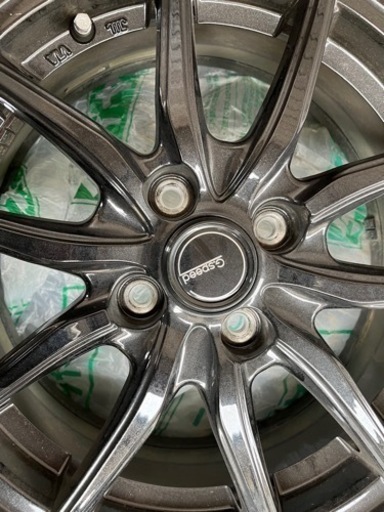 【TOYOTA】アクア　15インチスタッドレスタイヤ　ホイール付き　4本セット　BRIDGESTONE BLIZZAK VRX2