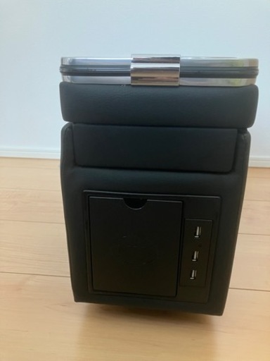 C27セレナ　e-POWER コンソールボックス