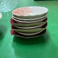 ボール、中皿、小皿　まとめて、500円の画像