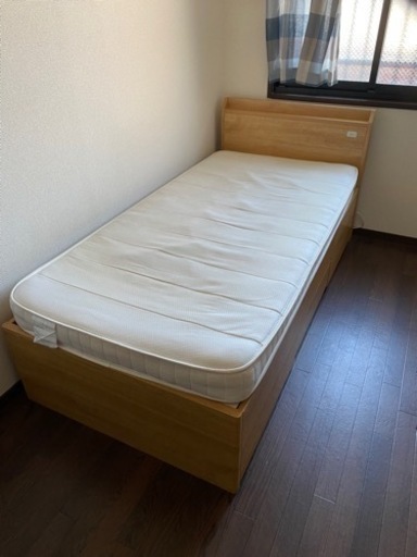 お話中！ニトリ　収納付きベッド　シングル