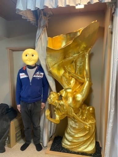 黄金　金色　女神像　巨大　特大　等身大　造形物　造形作品　ゴールド　人物像　置物　オブジェ　女性像　ビーナス