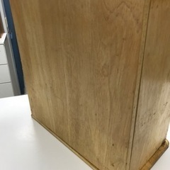 取引場所　南観音　K2302-171 キッチンキャビネット　ひび割れありの画像