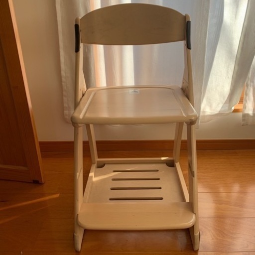 学習机用の椅子　高さ変更できます。