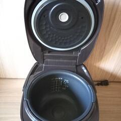 5.5合炊飯器　タイガーTIGER　ih炊飯ジャー炊きたての画像