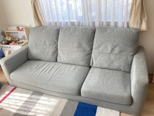 カロリーナ　３人掛けソファ