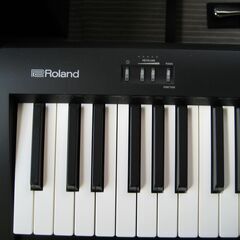 電子ピアノ　ローランドｆｐ-10 ほぼ新品の画像