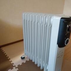オイルヒーター、ベッド、ベッド用テーブル、ギター、加湿器